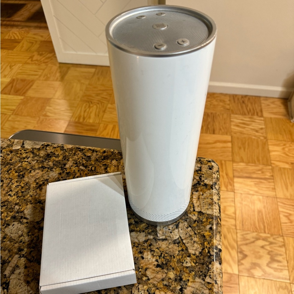Stelle pillar audio Bluetooth speaker